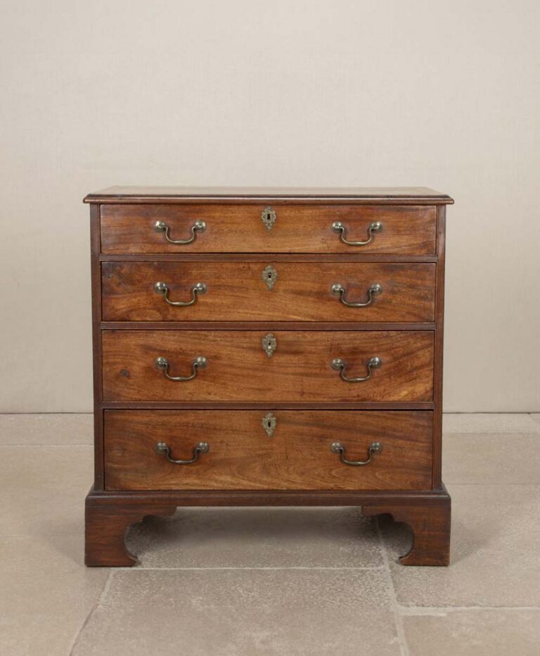 Late 18th Century English Chest of Drawers