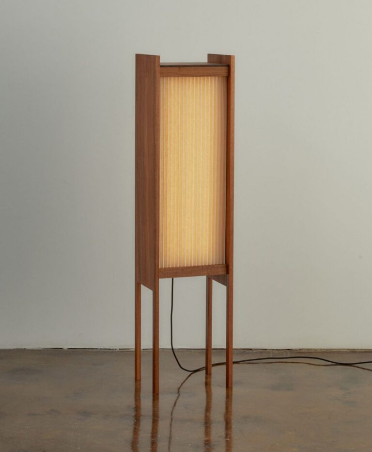 Linear Floor Lamp