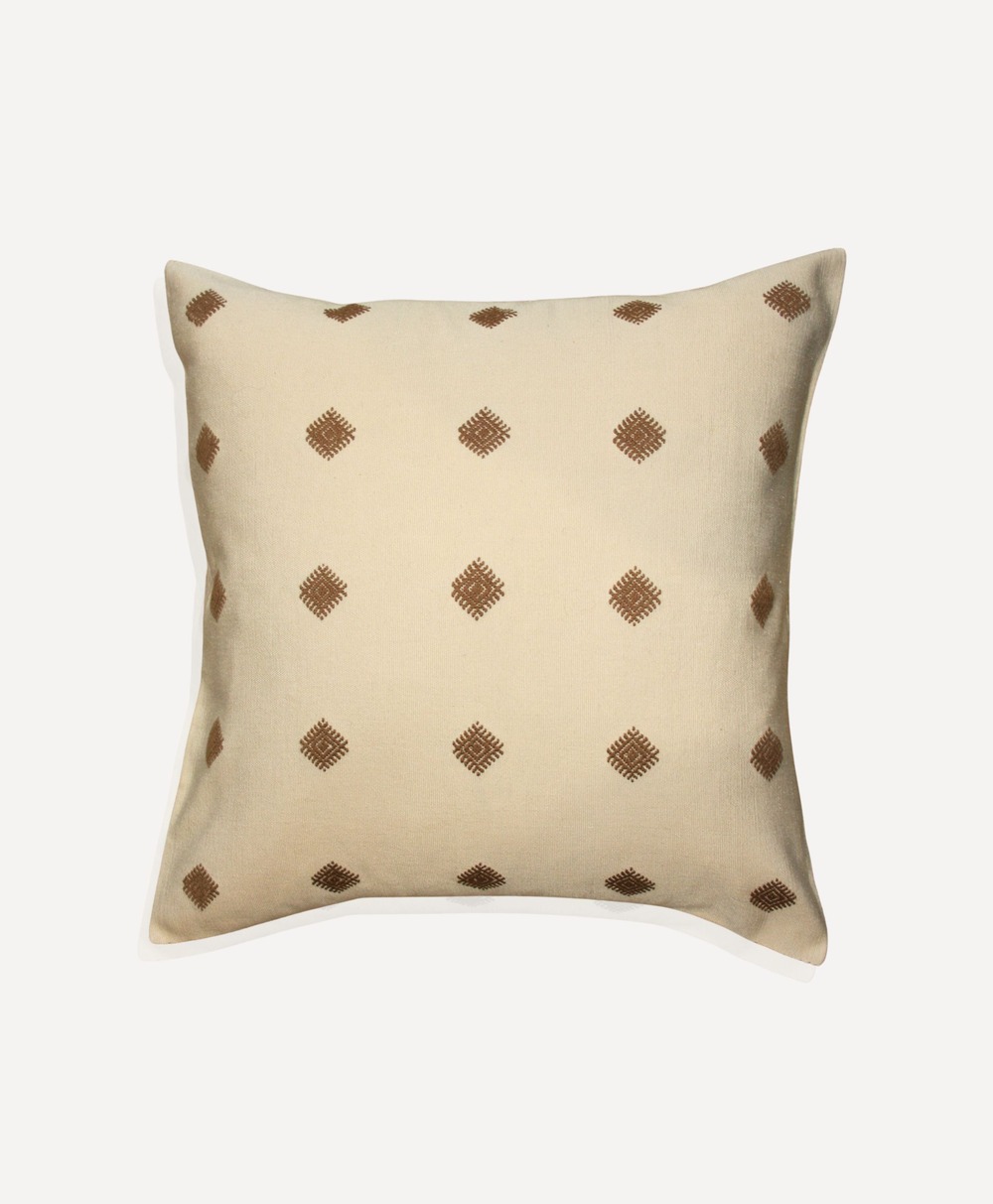 Routes-The-Path-Of-The-Sun-Handwoven-Cushion-Neutral