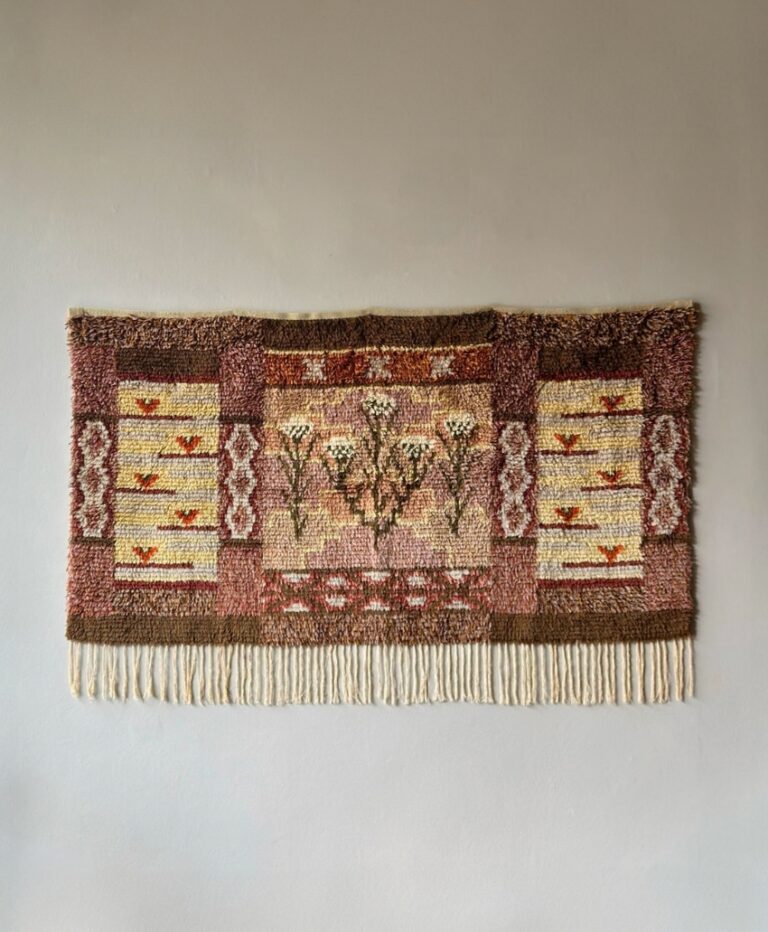Suopursuja’ (“Wild Rosemary”) Rya Rug Aksel Wilhelm Raitio Finland