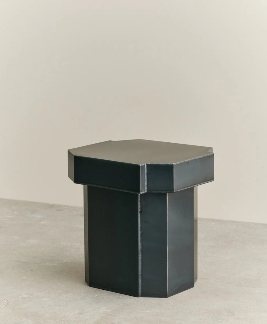 the-specified-funki-stool-02