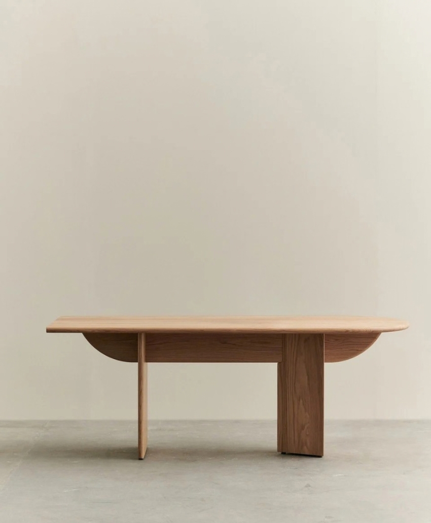 the-specified-pillabout-office-table-01